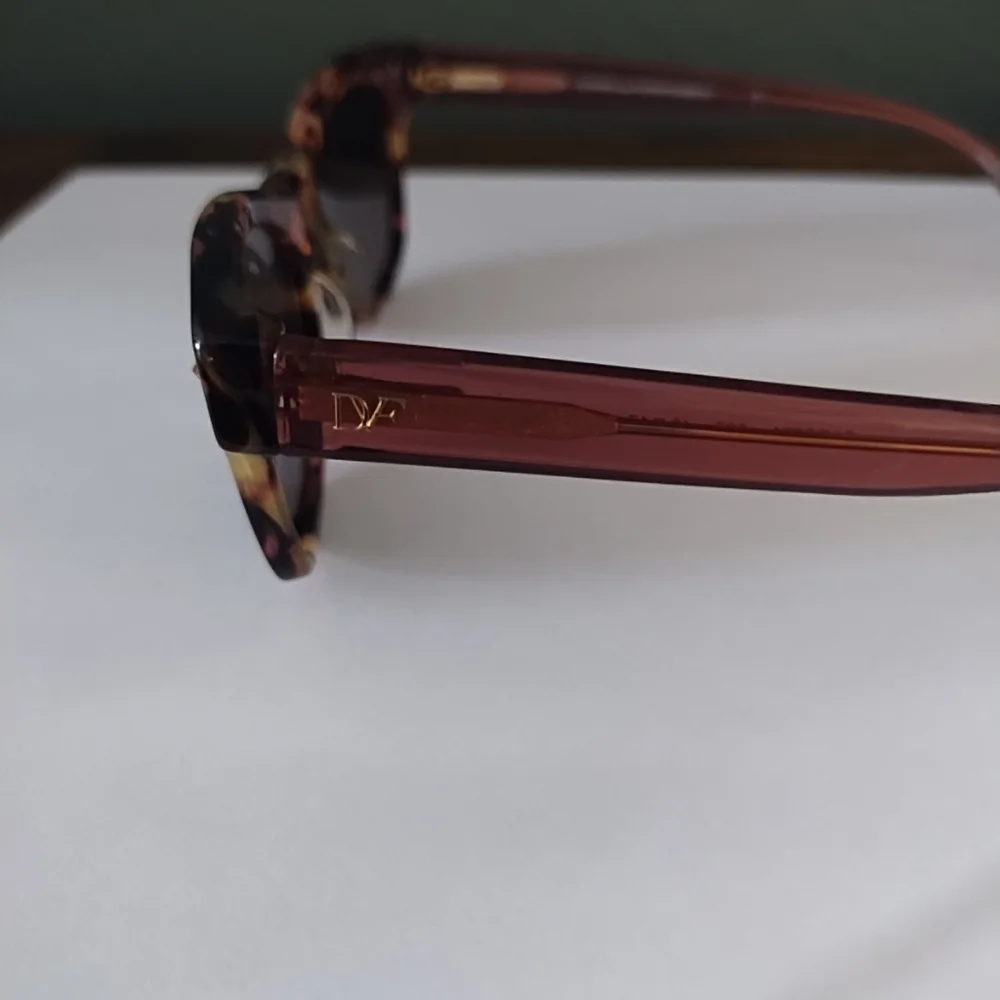 Diane Von Furstenberg Eyeglass FRAMES DVF5061 667 Pink Tortoise 48-17-135 - READ